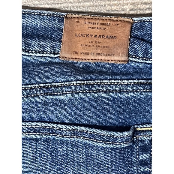 Lucky Brand Lolita Crop Blue Jeans Denim Size 12/31 Soft‎ Comfy Whiskered Ankle - Picture 12 of 12